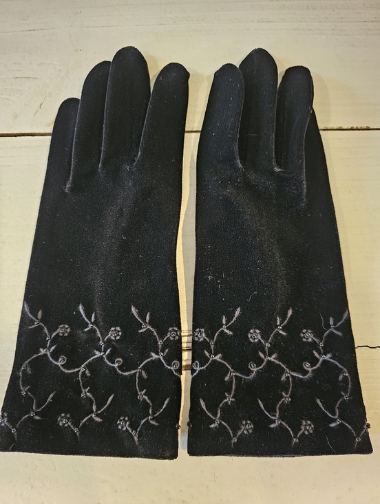 Unsigned Accessories - Stretch Black Velvet Gloves w/ Floral Embroidery & Bead Details